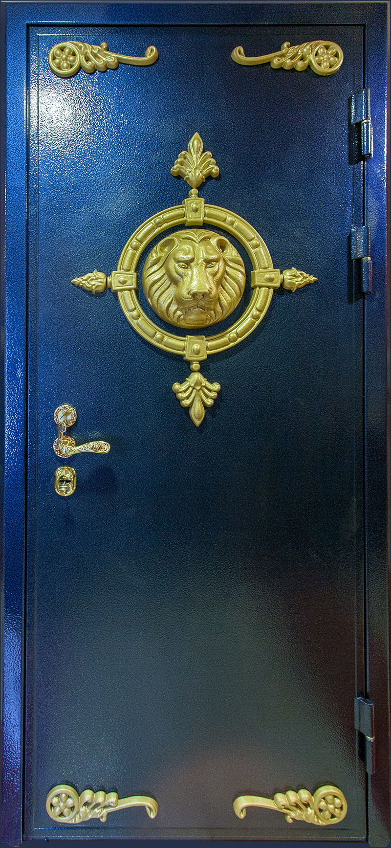 Утепленная сейф-дверь со львом